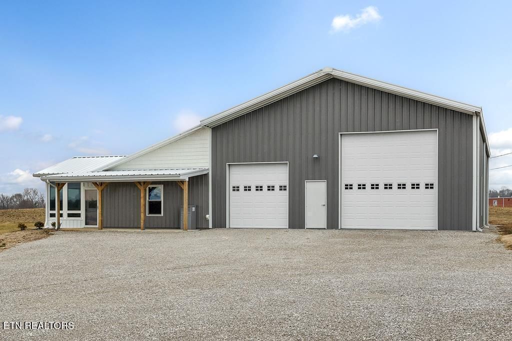 14630 Old Kentucky Rd, Walling, TN 38587 Main Photo