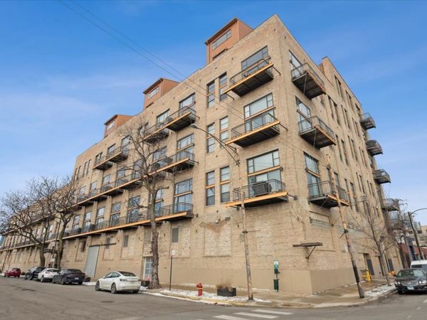 2545 S Dearborn Street, Unit 606, Chicago, IL 60616