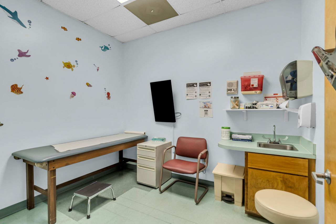 3800 Faber Place Drive  Photo 11