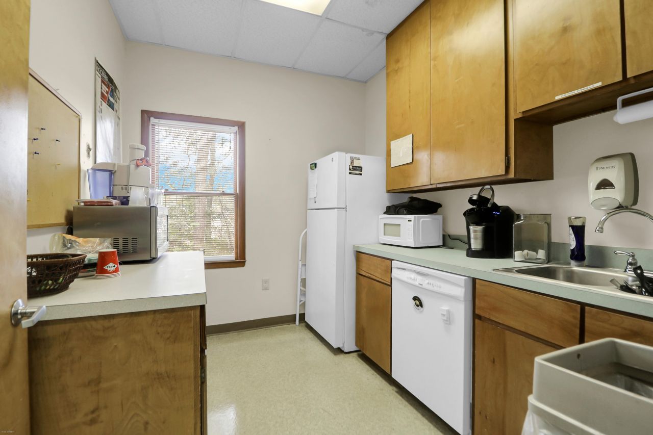 3800 Faber Place Drive  Photo 12