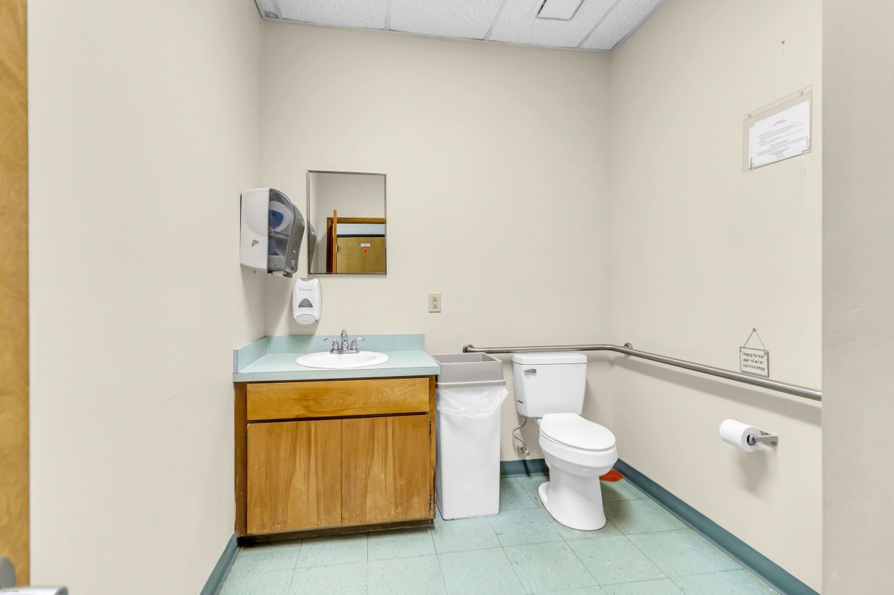 3800 Faber Place Drive  Photo 13