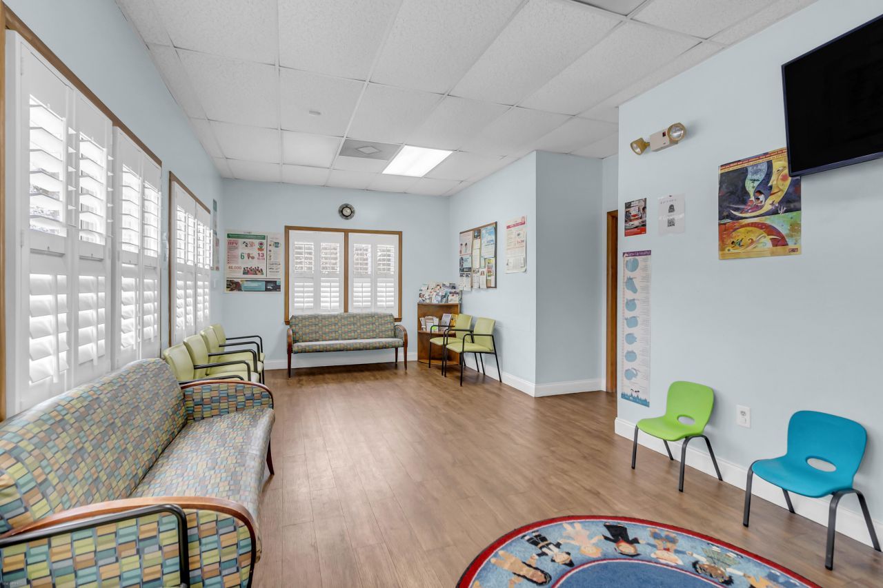 3800 Faber Place Drive  Photo 5