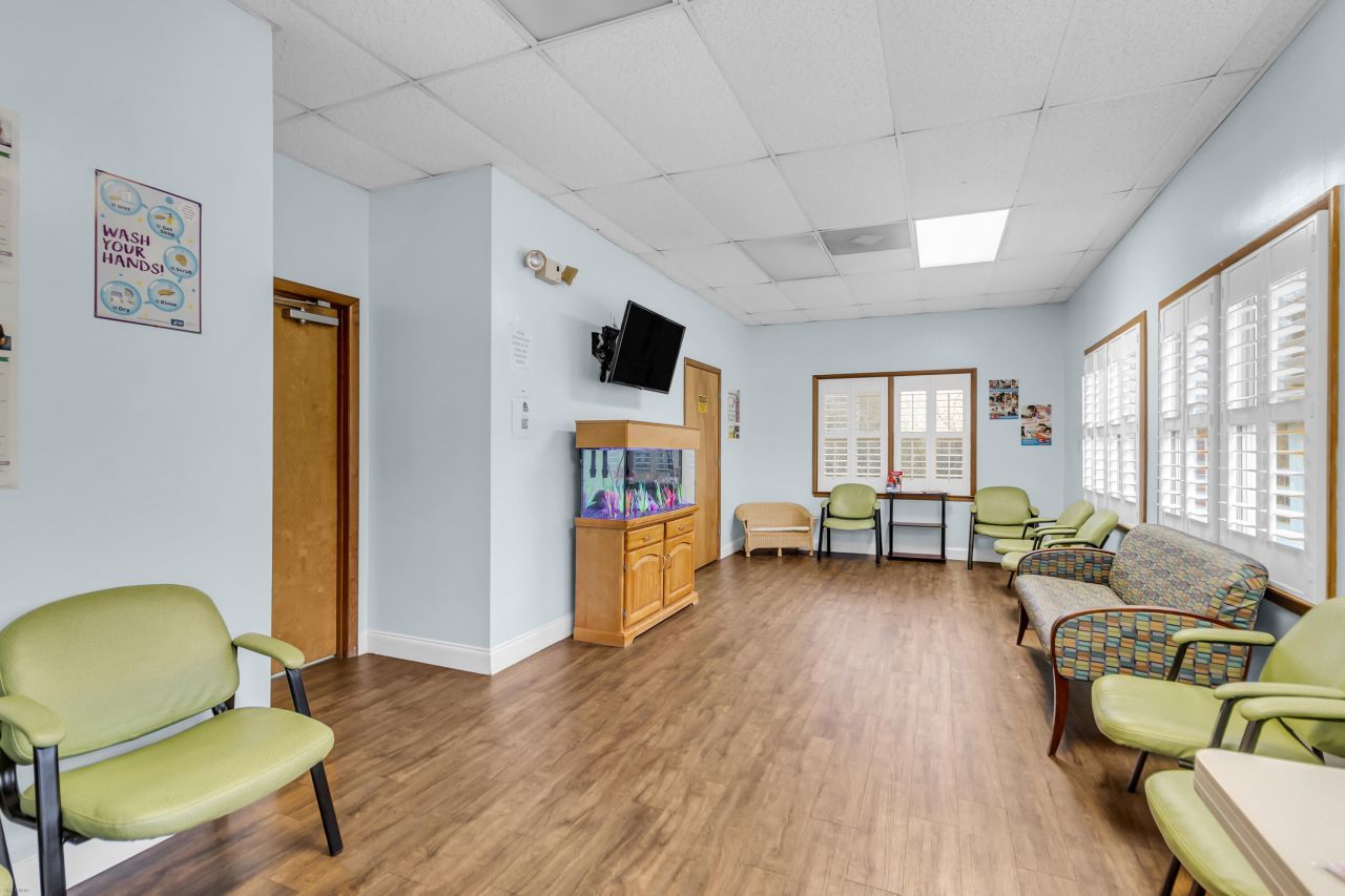 3800 Faber Place Drive  Photo 7