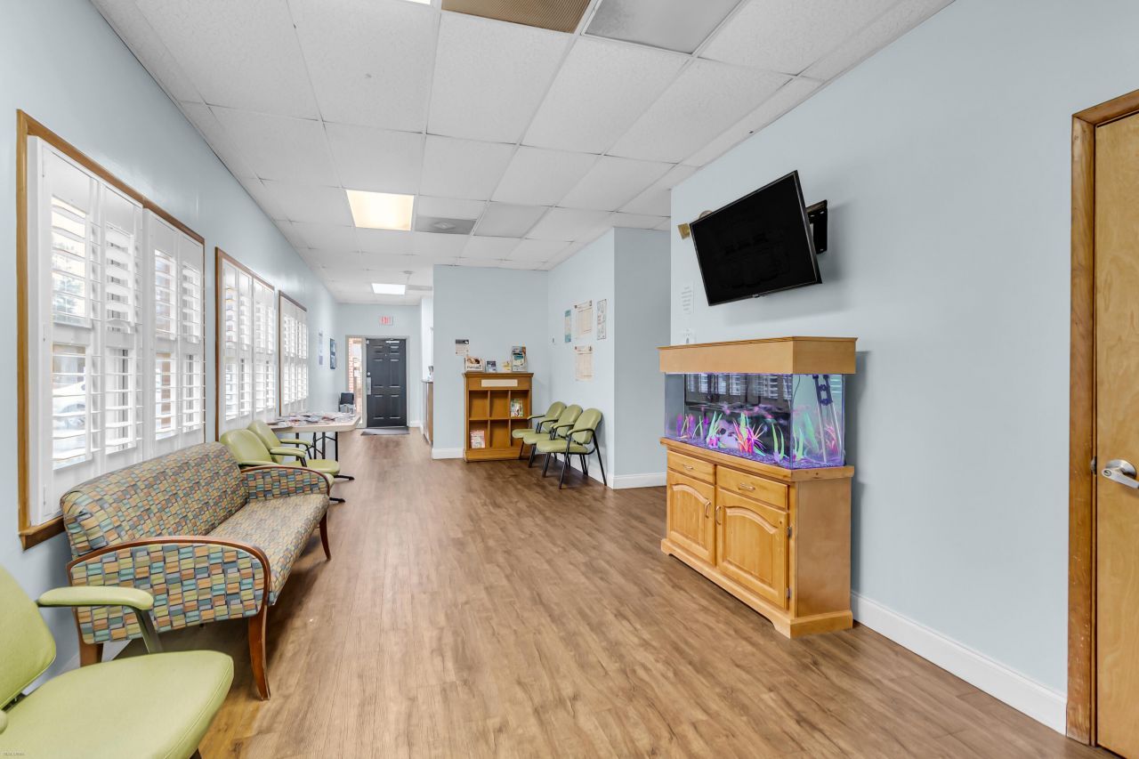 3800 Faber Place Drive  Photo 8