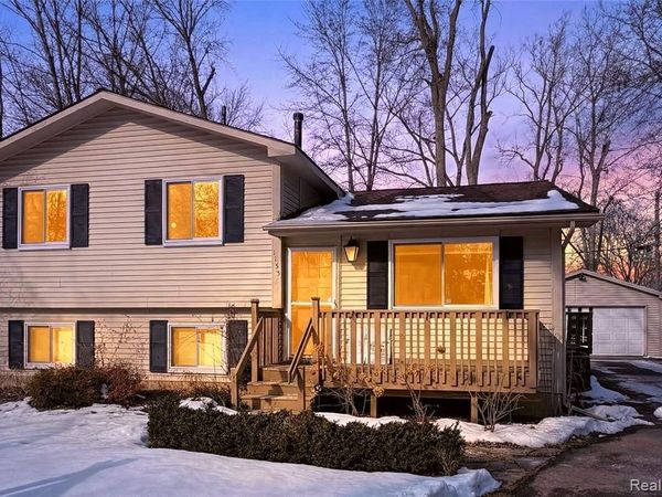 1155 Seabury Drive, Orion Twp, MI 48362