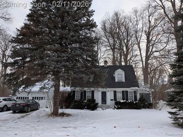 2122 Cedar Street, Delhi Charter Twp, MI 48842