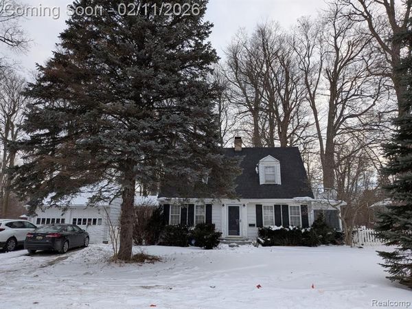 2122 Cedar Street, Delhi Charter Twp, MI 48842
