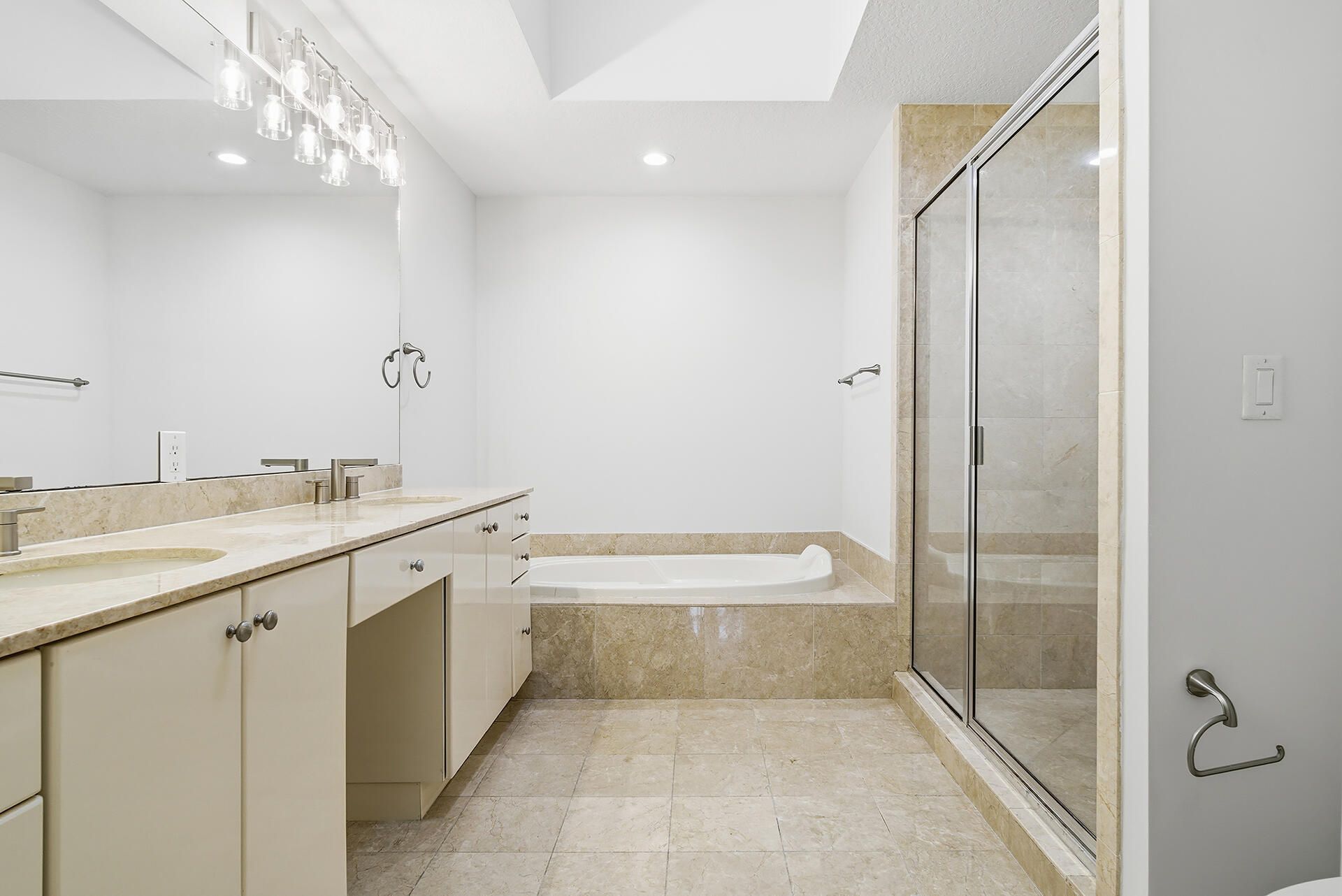 701 S Olive Avenue, Unit 1010, West Palm Beach, FL 33401 Photo