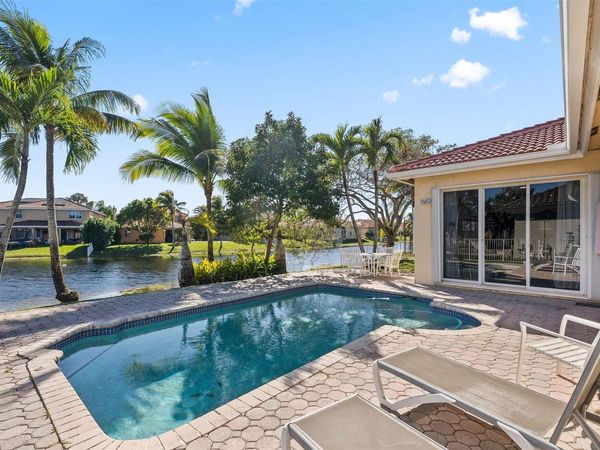 16364 NW 14th St, Pembroke Pines, FL 33028