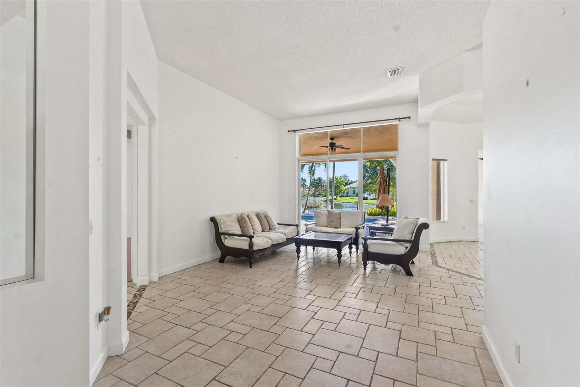 16364 NW 14th St, Pembroke Pines, FL 33028 Photo