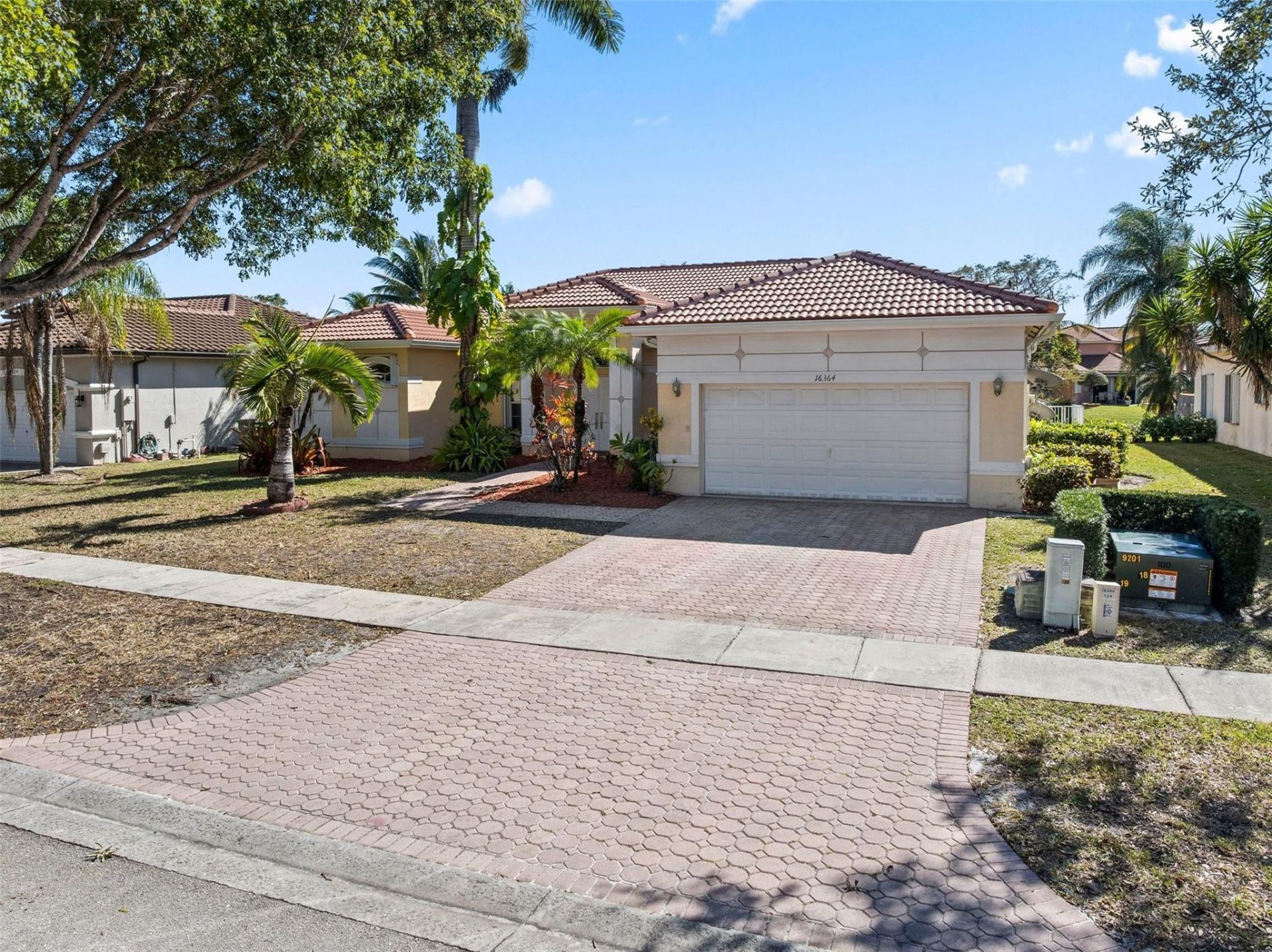 16364 NW 14th St, Pembroke Pines, FL 33028 Photo