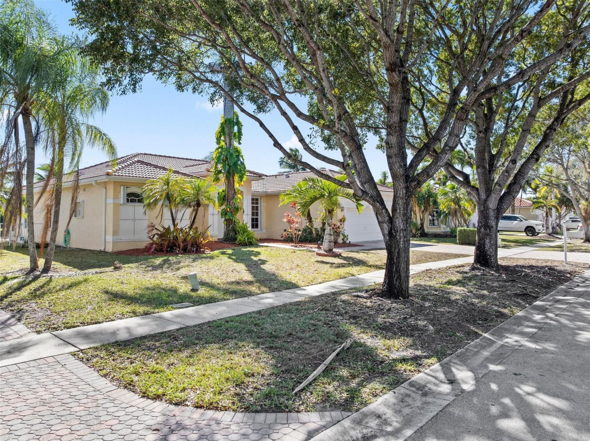 16364 NW 14th St, Pembroke Pines, FL 33028 Photo