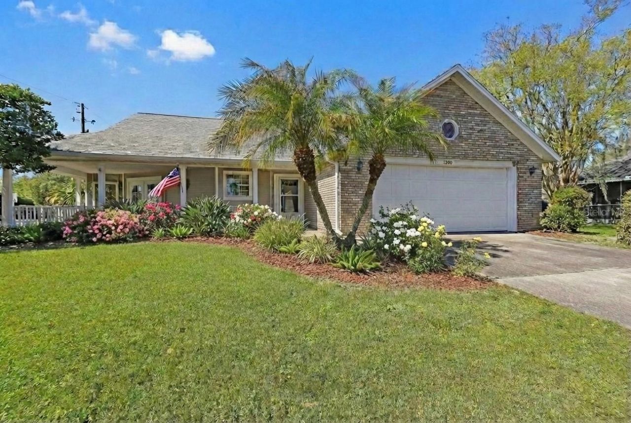 1200 S Village Lake Drive, Deland, FL 32724 Main Photo