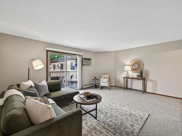 3153 Old Highway 8, Unit 304, Roseville, MN 55418