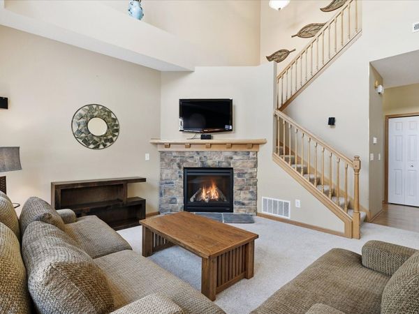 1243 Majestic Avenue, Unit 313, Maplewood, MN 55109