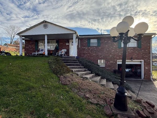 2260 Sloan St, Flatwoods, KY 41139
