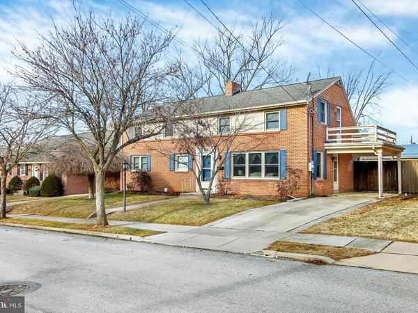 511 W HANOVER STREET, HANOVER, PA 17331