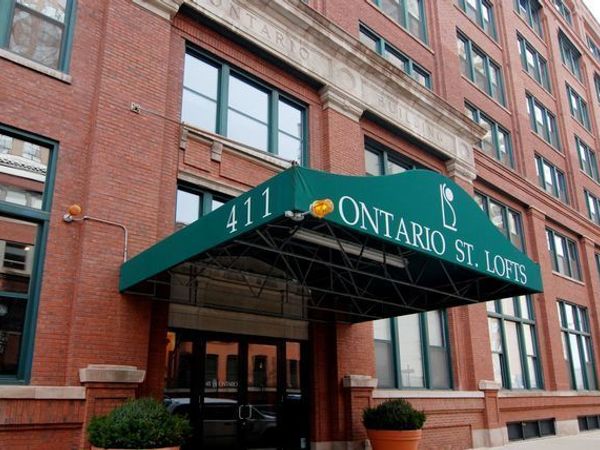 411 W Ontario Street, Unit 421, Chicago, IL 60654