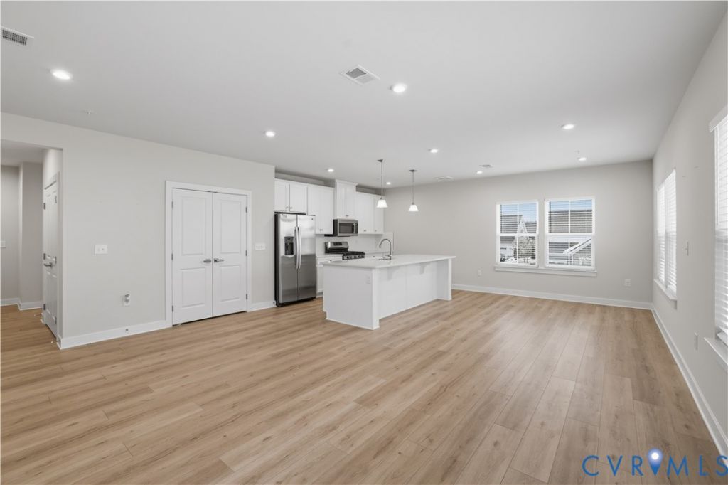 6655 Citory Way Moseley, VA 23120