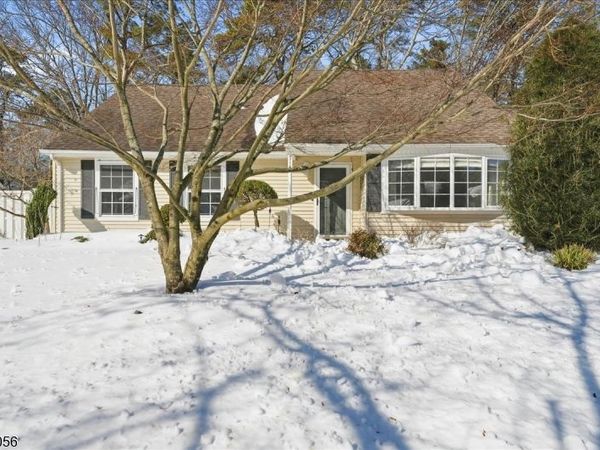 514 Leawood Ave, Toms Rivership, NJ 08755