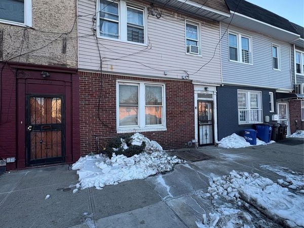 12212 Montauk Street, Springfield Gardens, NY 11413