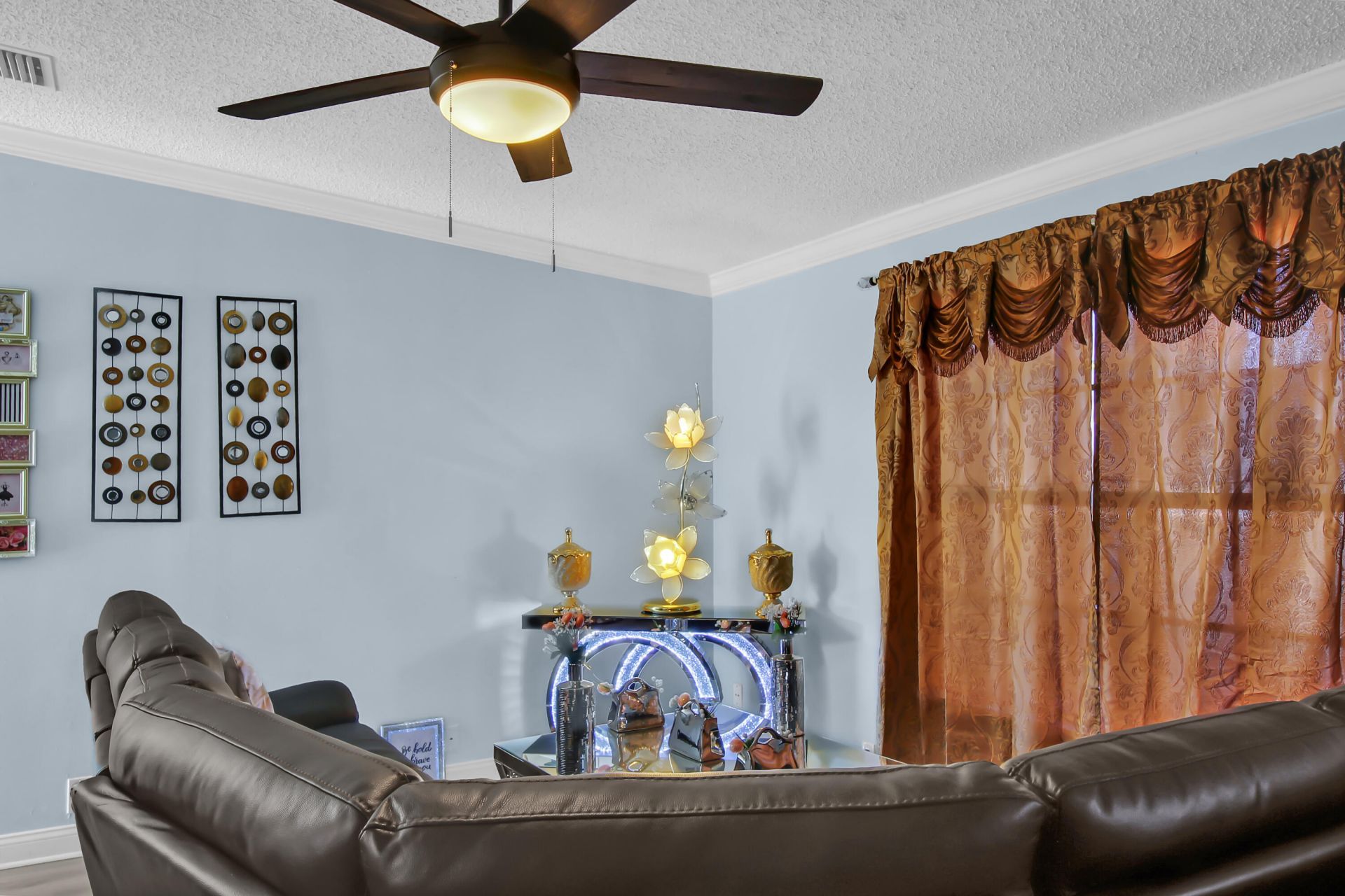 300 Elaine Circle E, West Palm Beach, FL 33409 Photo