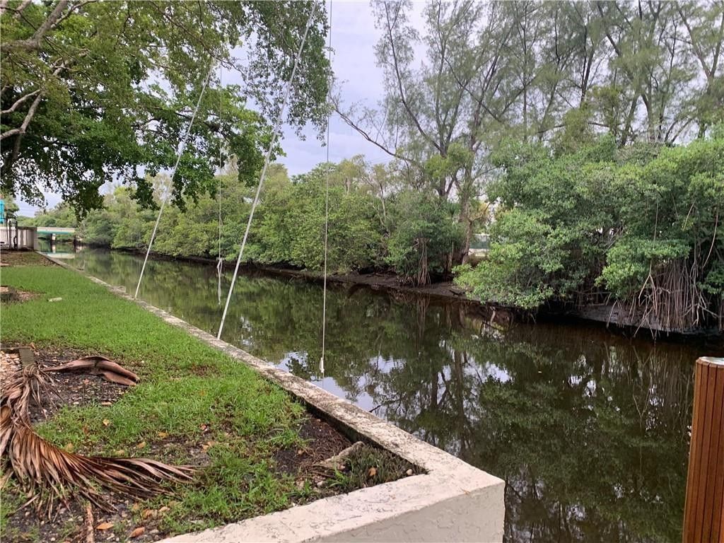 1400 NE 57th Street, Unit 302, Fort Lauderdale, FL 33334 Photo