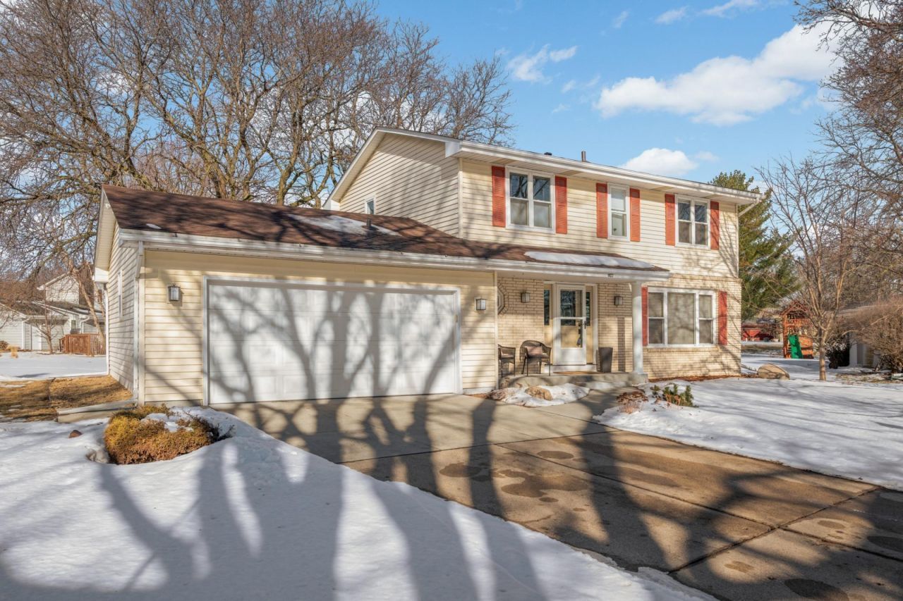 9622 Toledo Circle, Bloomington, MN 55437 Main Photo