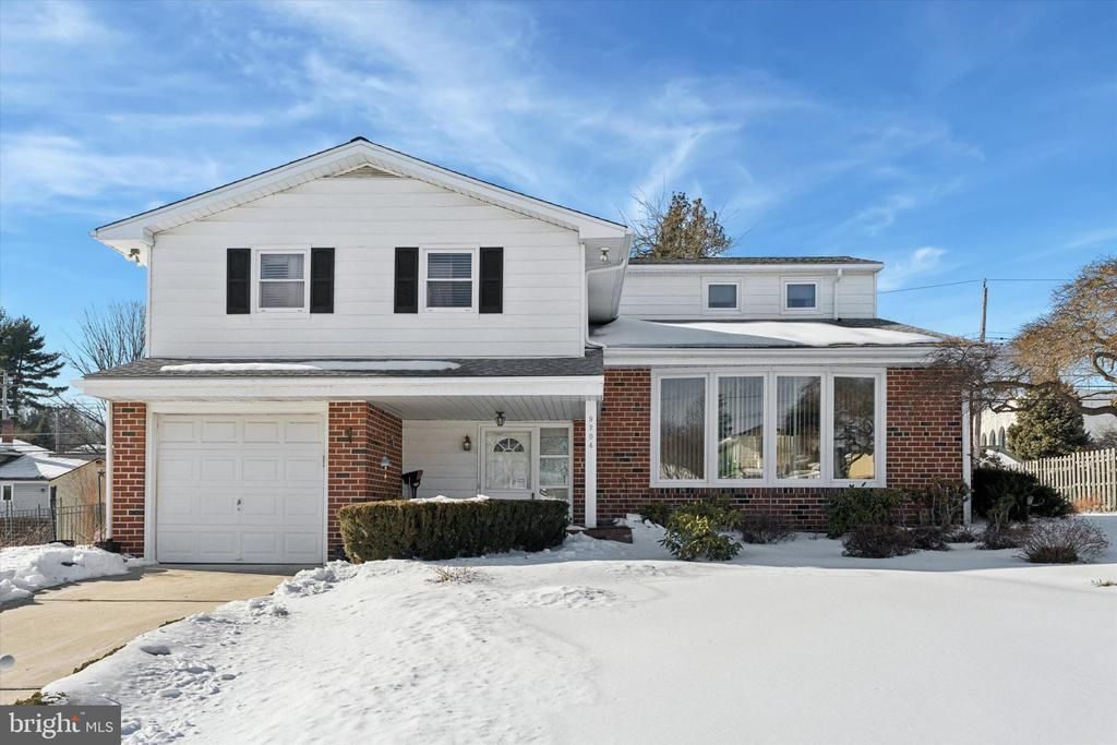 9204 Burbank Road, Philadelphia, PA 19115 Main Photo