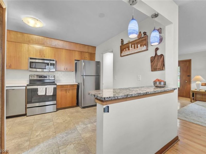 7329 Craigmere Drive, Middleburg Heights, OH 44130 Photo 13