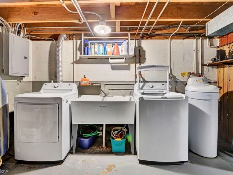 7329 Craigmere Drive, Middleburg Heights, OH 44130 Photo 30