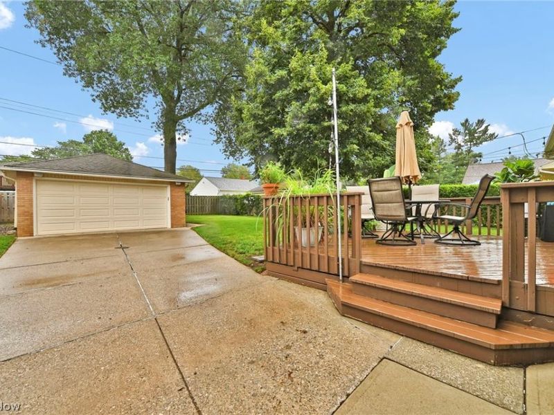 7329 Craigmere Drive, Middleburg Heights, OH 44130 Photo 32