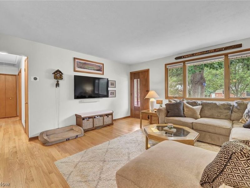 7329 Craigmere Drive, Middleburg Heights, OH 44130 Photo 7