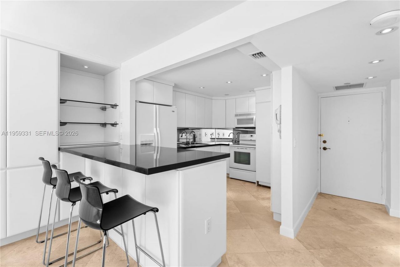 1901 Brickell Avenue , Unit B407, Miami, FL 33129 Photo