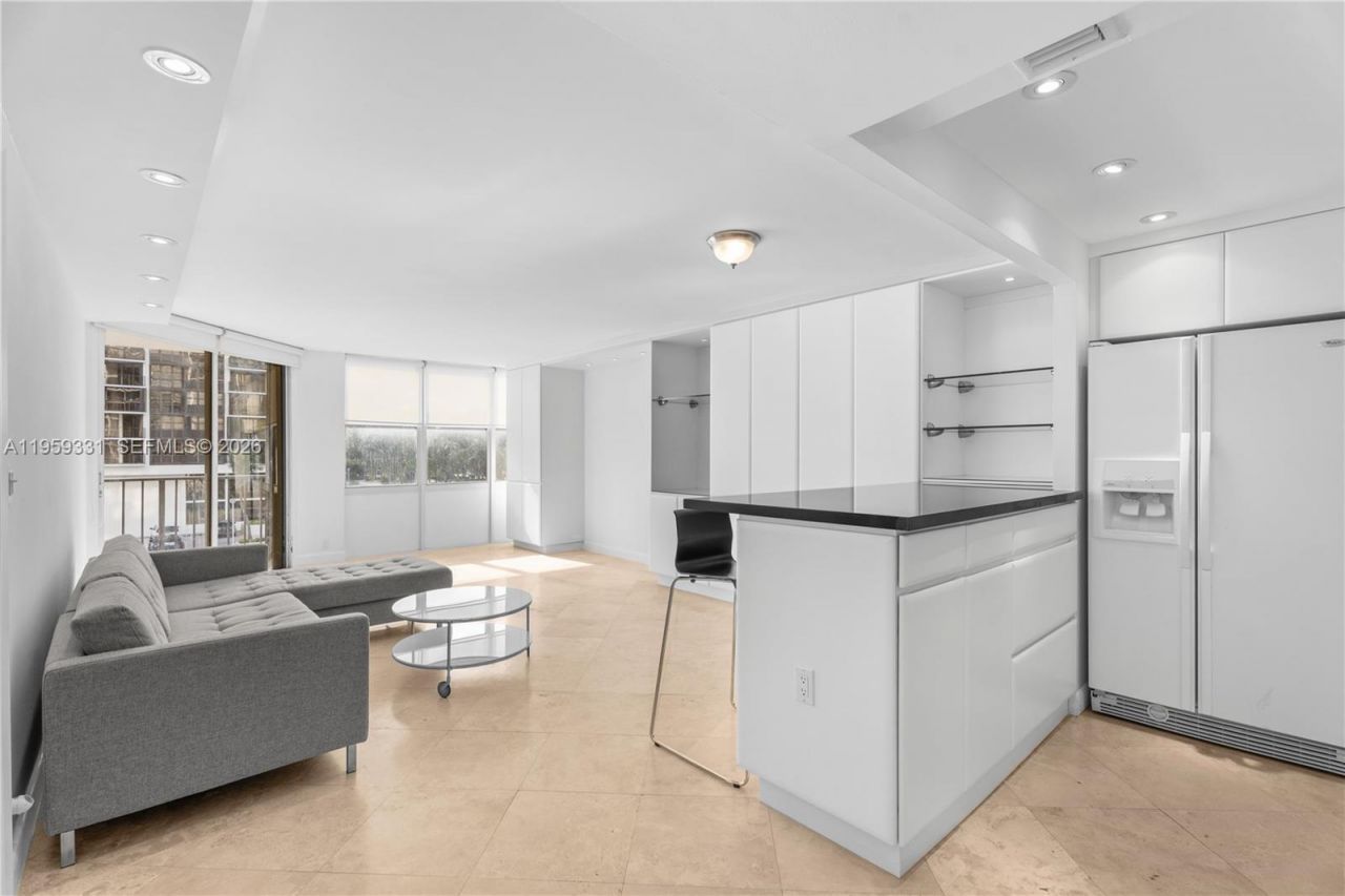 1901 Brickell Avenue , Unit B407, Miami, FL 33129 Photo