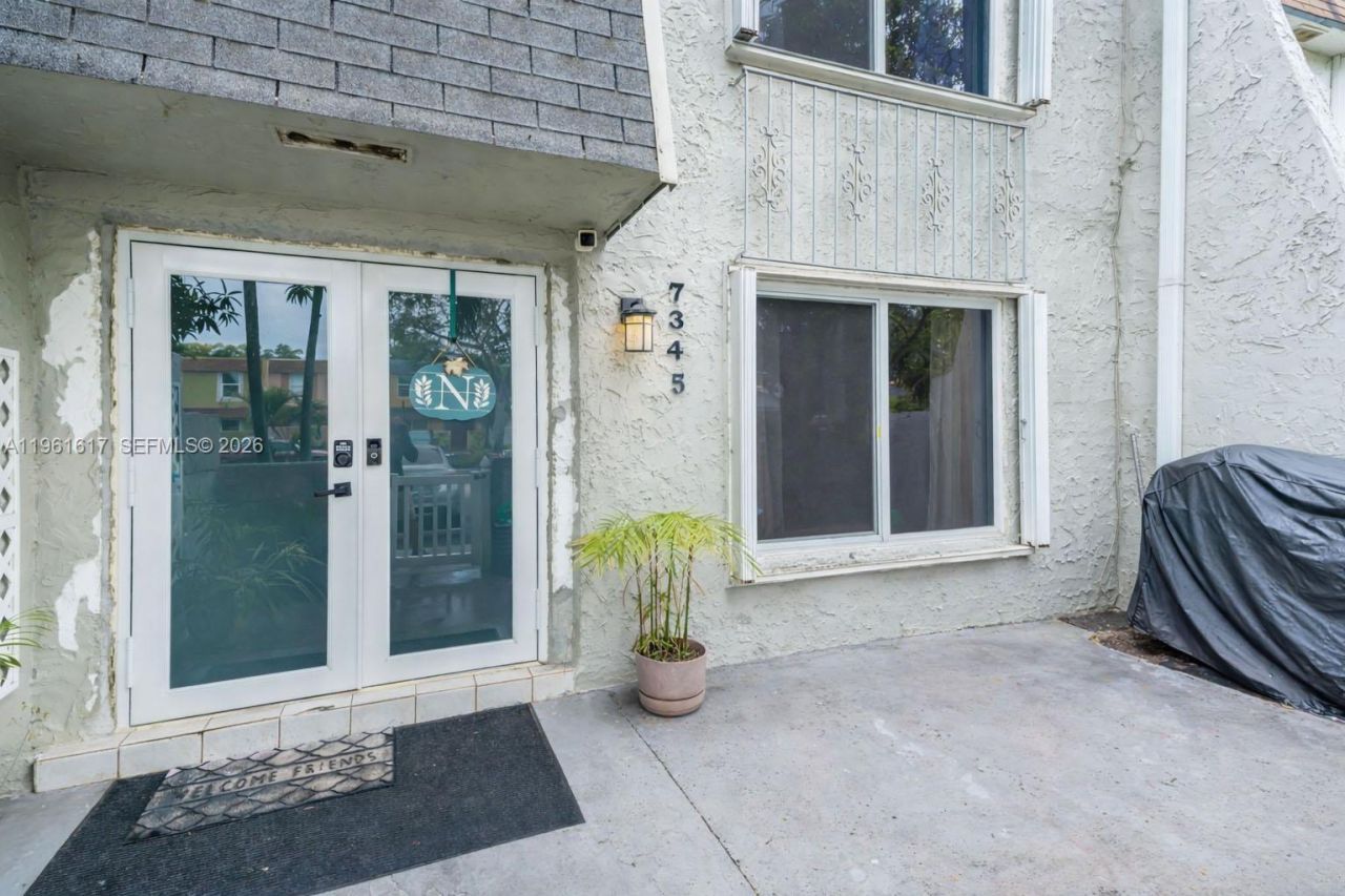 7345 NW 75th St, Tamarac, FL 33321 Photo