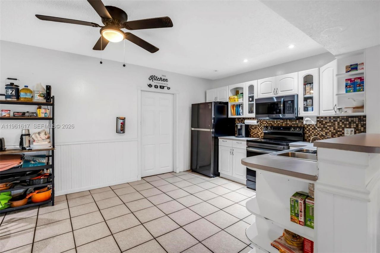 7345 NW 75th St, Tamarac, FL 33321 Photo