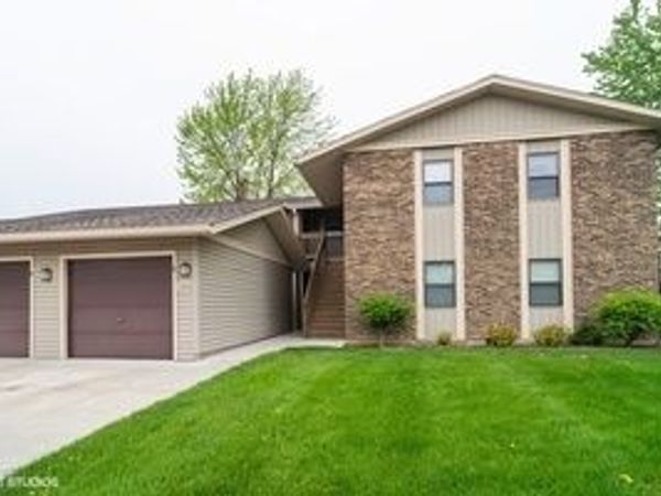 5850 Fresno Court, Unit A, Hanover Park, IL 60133