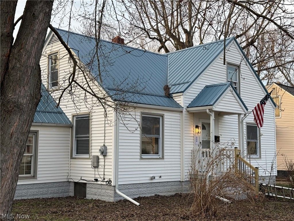 880 Meadowbrook Avenue Se, Warren, OH 44484 Main Photo