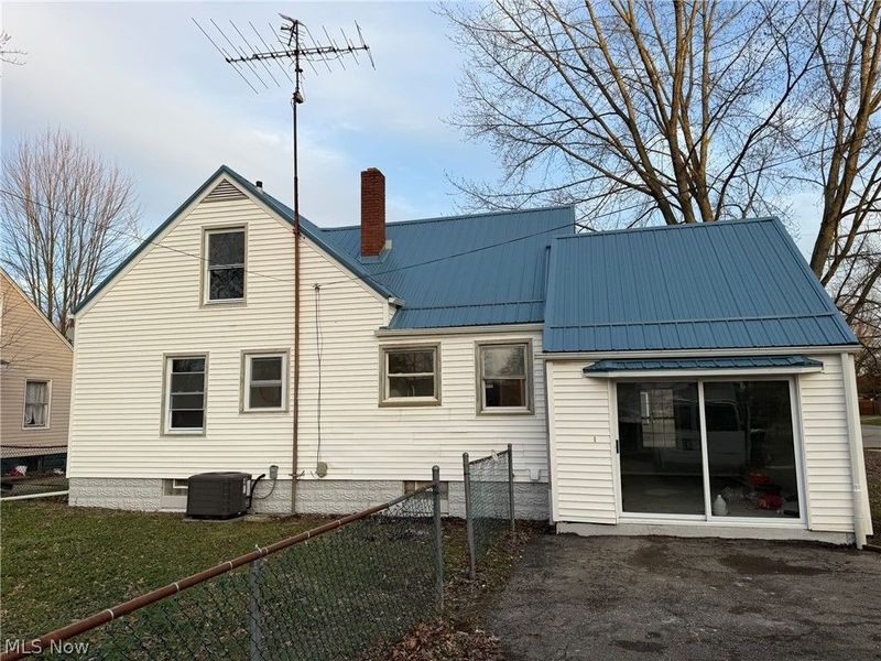 880 Meadowbrook Avenue SE, Warren, OH 44484 Photo 4