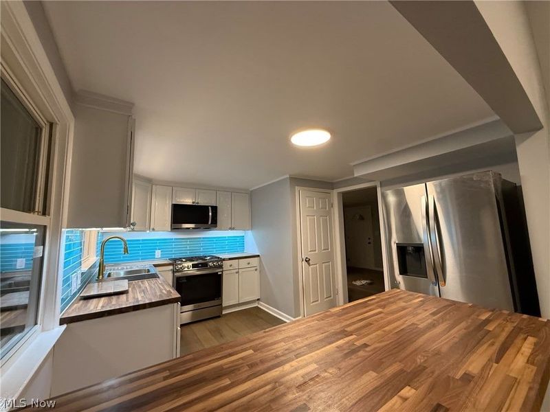 880 Meadowbrook Avenue SE, Warren, OH 44484 Photo 9