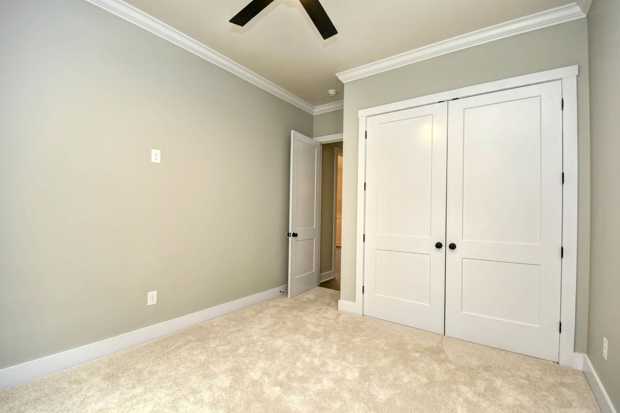 297 Waterfall Circle Photo 20