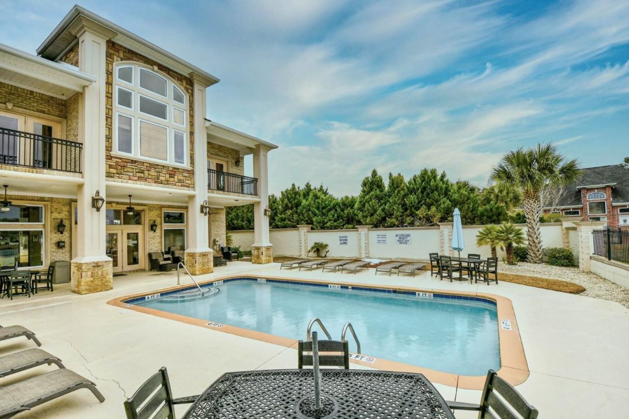 297 Waterfall Circle Photo 32