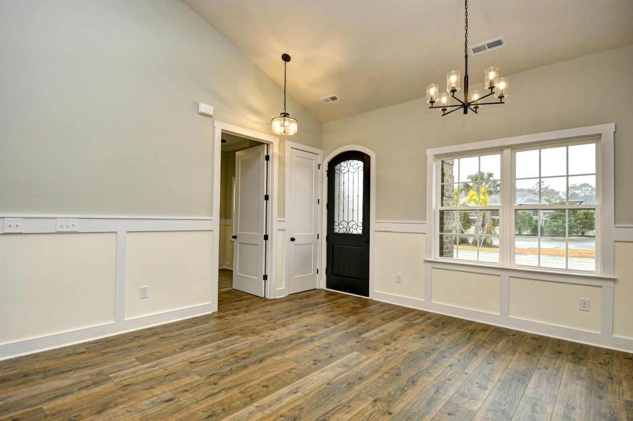 297 Waterfall Circle Photo 4