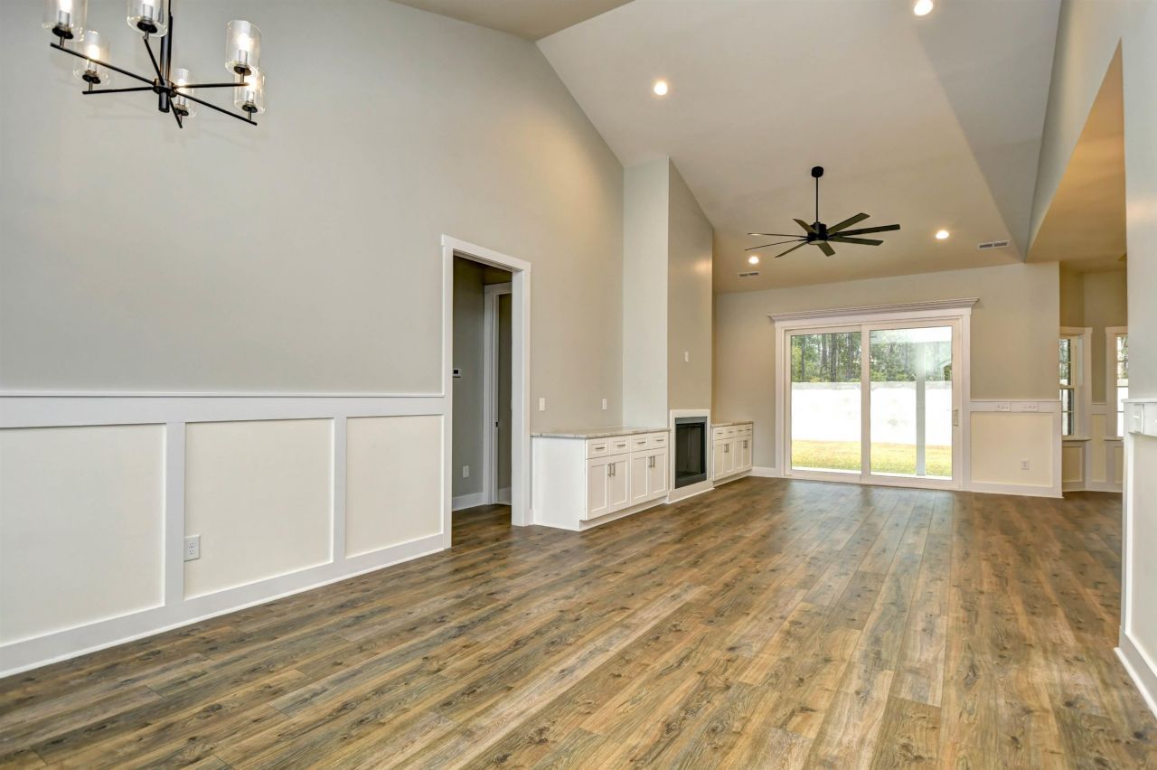 297 Waterfall Circle Photo 5