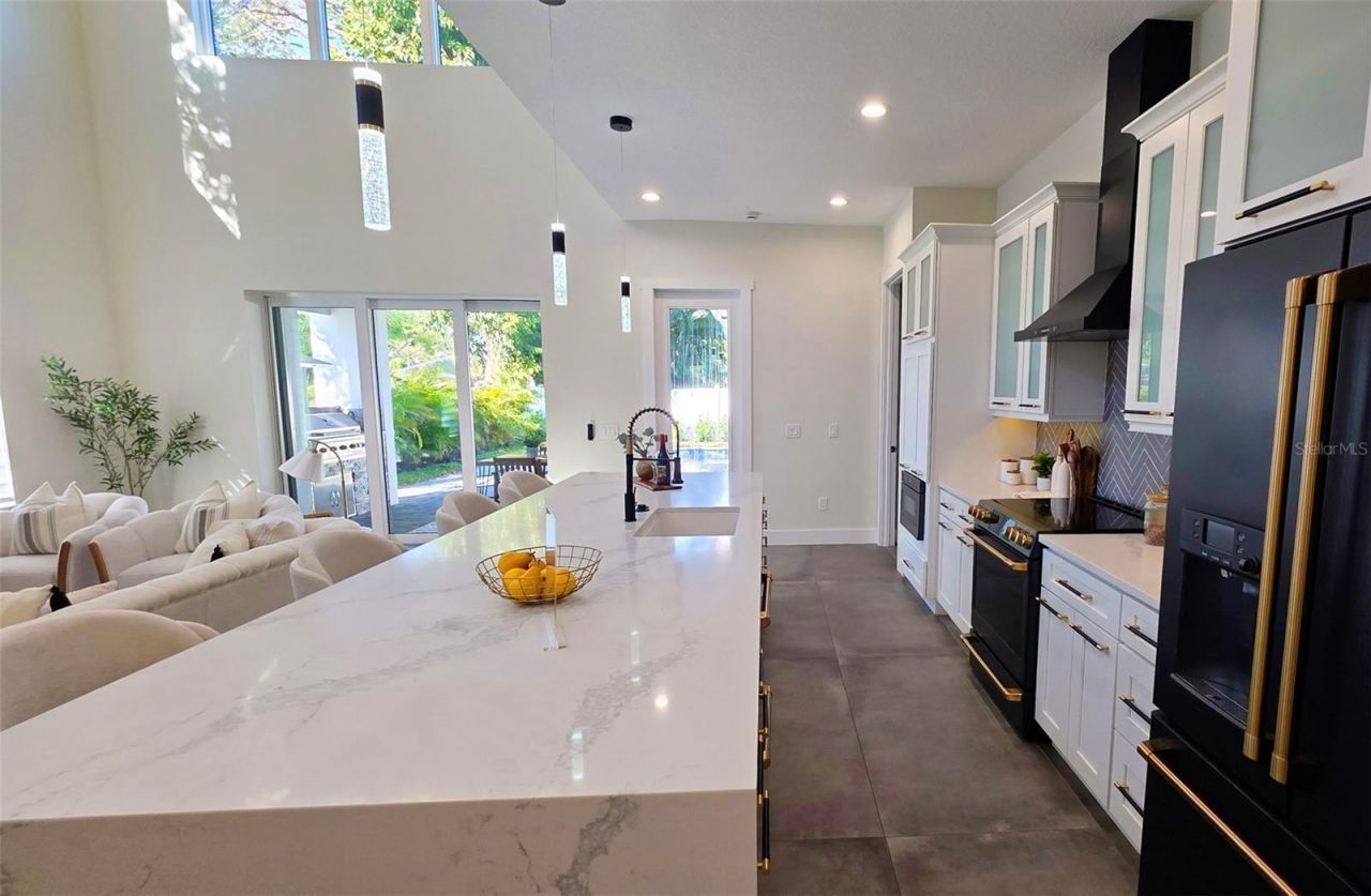 2475 Bay Street, Sarasota, FL 34237 Photo