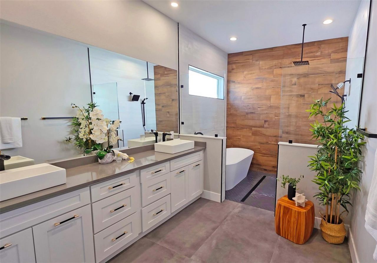 2475 Bay Street, Sarasota, FL 34237 Photo