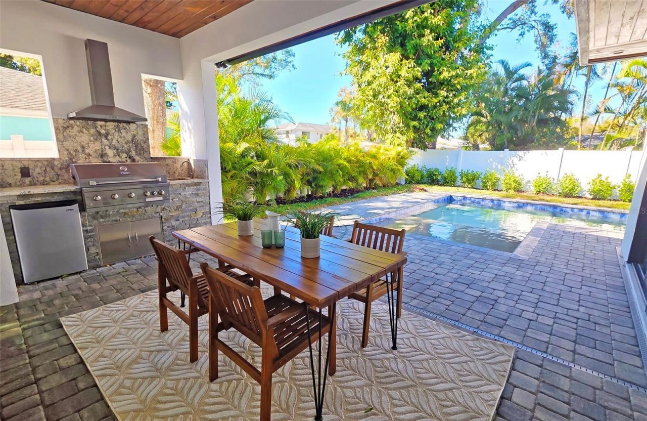 2475 Bay Street, Sarasota, FL 34237 Photo