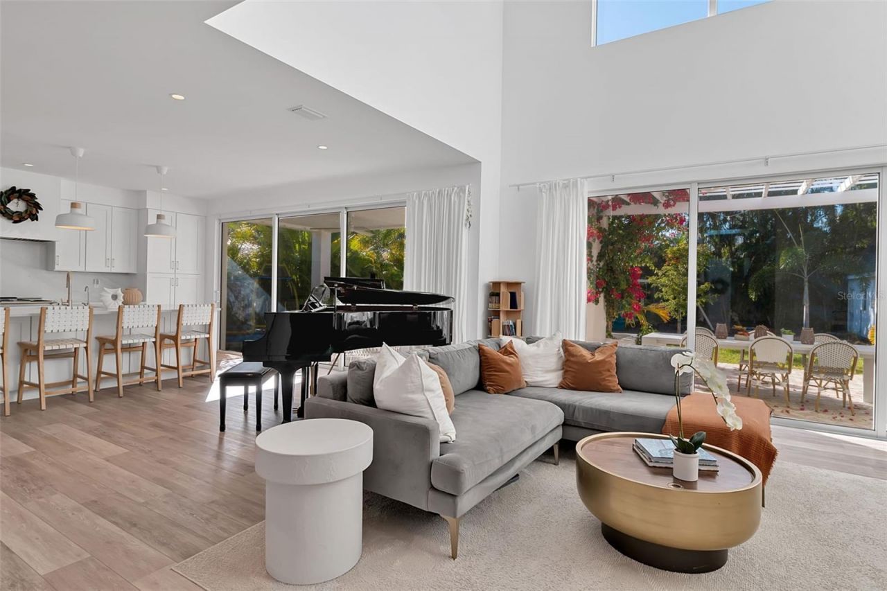 1642 Arlington Street, Sarasota, FL 34239 Photo