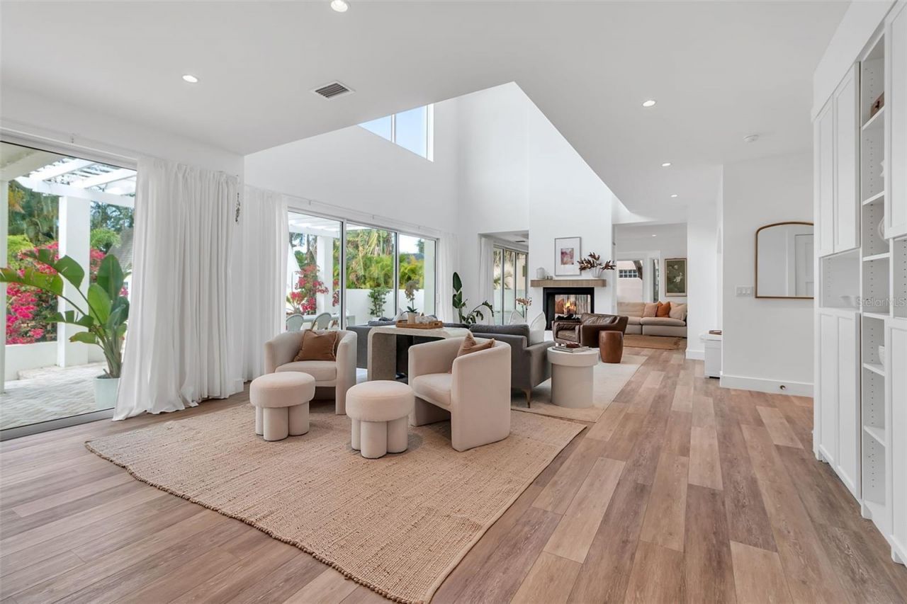 1642 Arlington Street, Sarasota, FL 34239 Photo